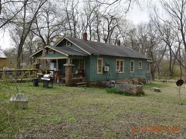 103 N Main St, Marble City, OK 74945