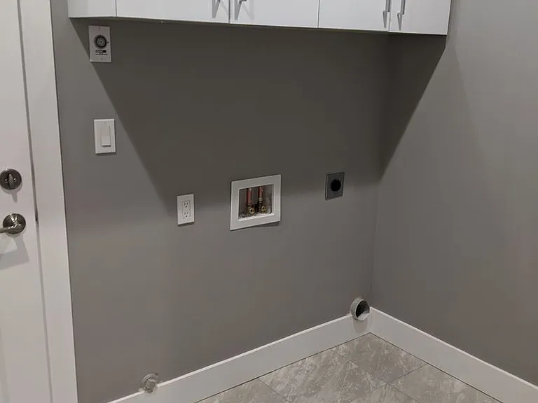 7655 Parkland Dr — Photo 5