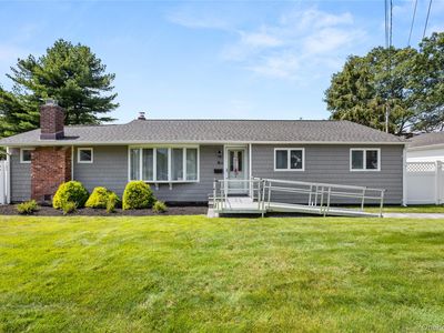 18 Campbell Lane, East Islip, NY, 11730