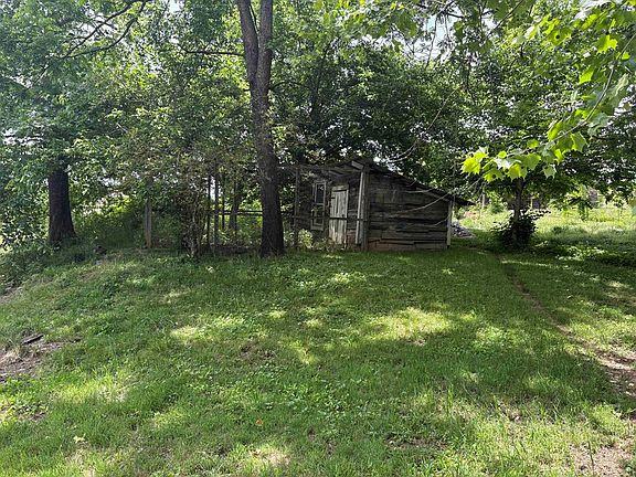 5th image of 575 Hunter Rd