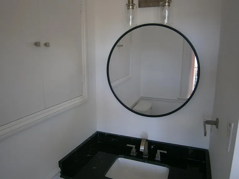 107 W Taylor St — Photo 24