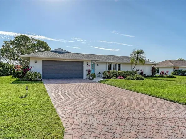 4842 Greywood Ln, Sarasota, FL 34235