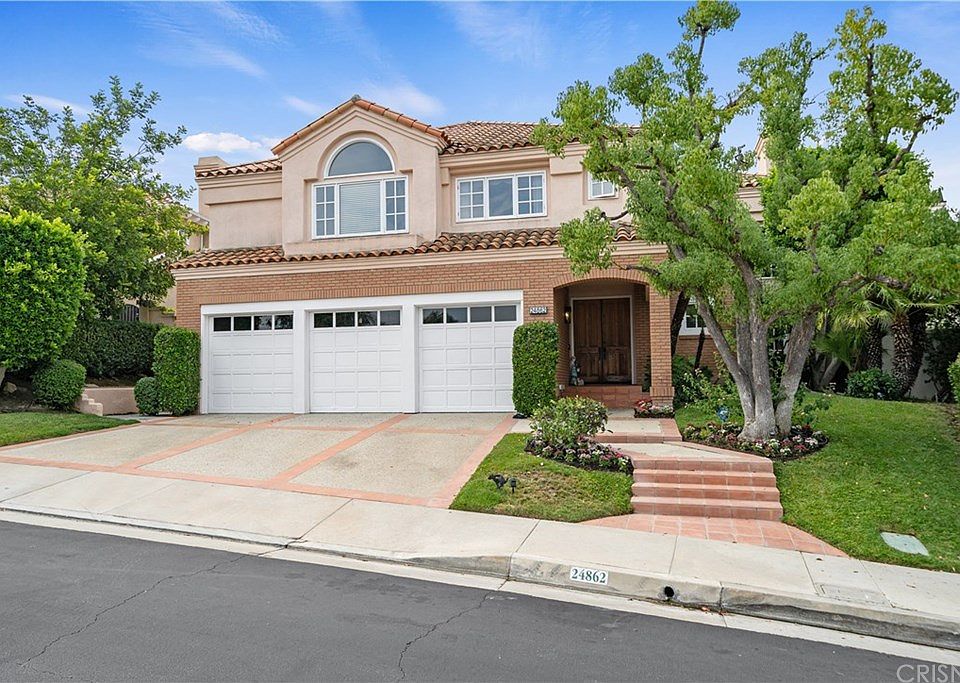 1st image of 24862 Paseo Primario