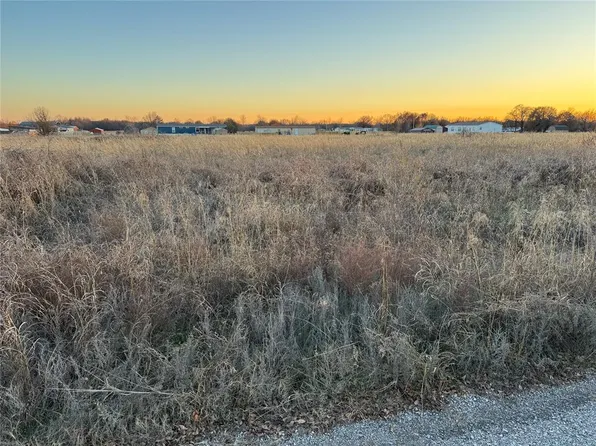 103 Boomer Rd #28-29-30, Shawnee, OK 74804