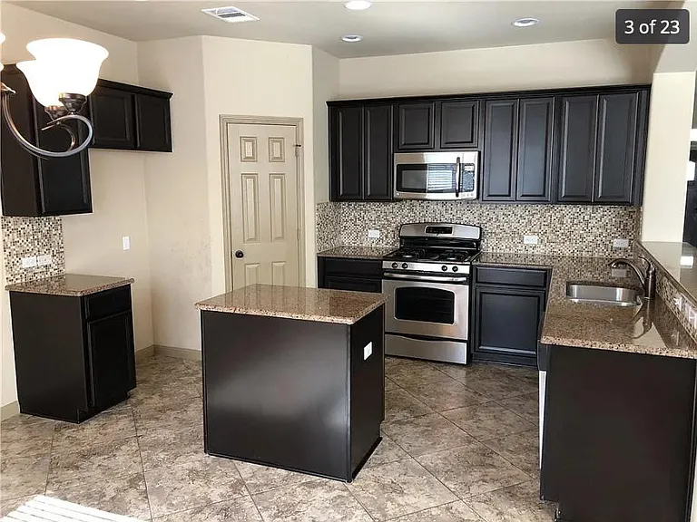 10501 Luke Ct — Photo 6