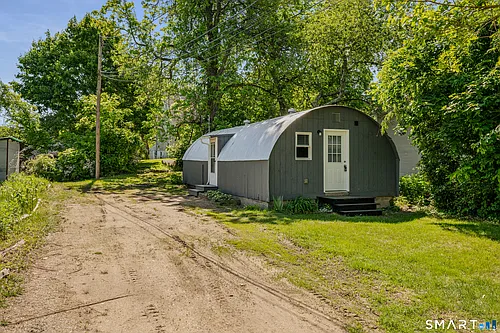 17 Sylvester St Photo 1