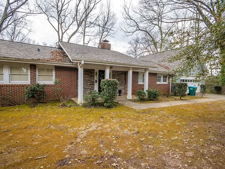 1380 Chestnut Hill Rd — Photo 5