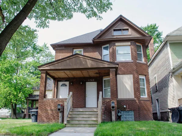 1707 Casgrain St, Detroit, MI 48209