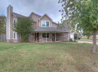 4734 S Redbud Dr W, Sand Springs, OK 74063