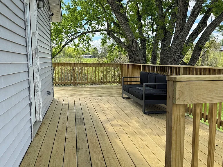 1 Harbor Ct — Photo 5