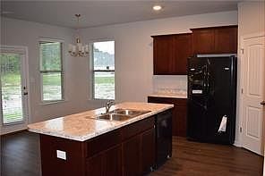3rd image of 73729 Amber Ct