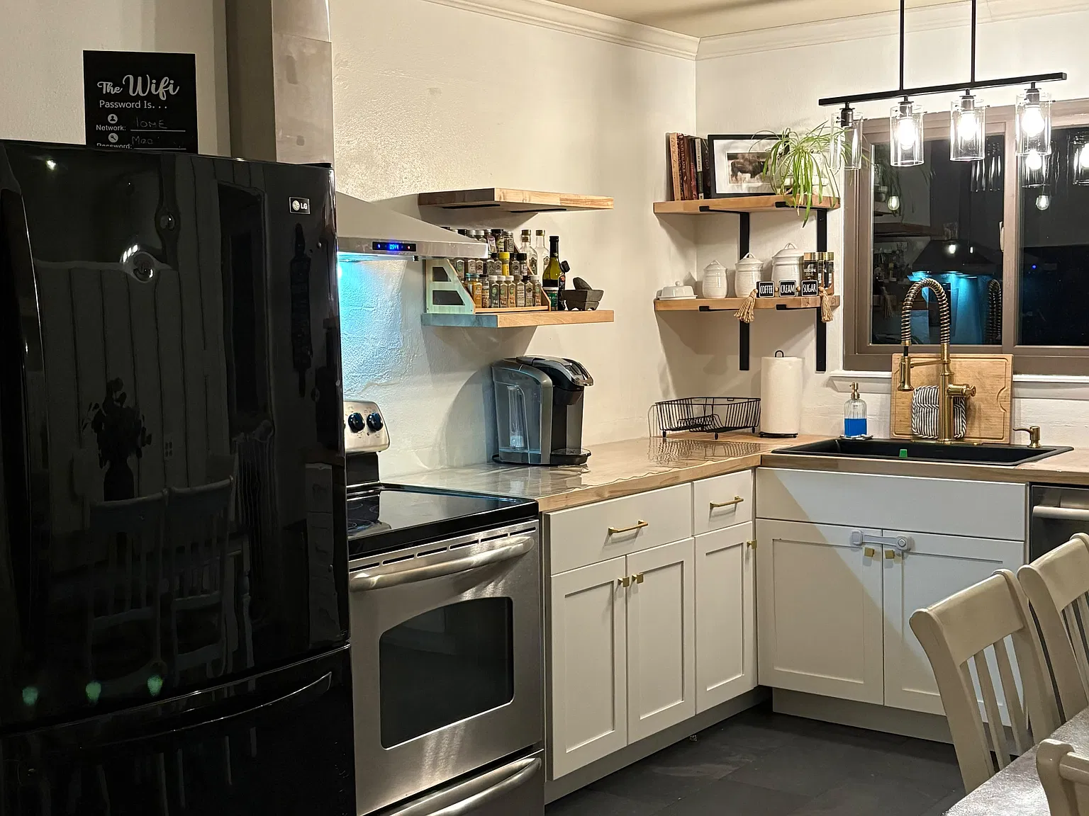 3 bed, 1200 sqft, $2,250 — Photo 3