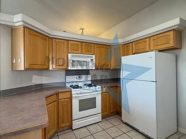 2935 Scenic Cir — Photo 24