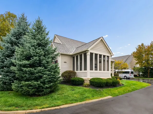1112 Little Bear Pl, Lewis Center, OH 43035
