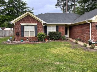 805 Lexington Pl, Hinesville, GA 31313
