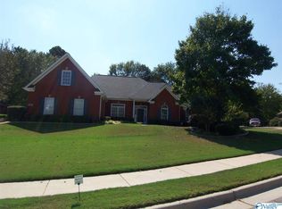 111 Forest Pointe Dr, Madison, AL 35758