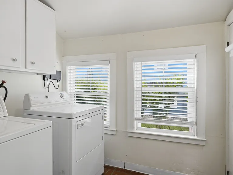 8 Mason St #8 — Photo 16