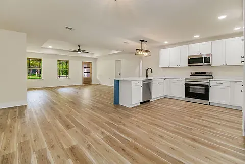 9917 Aileron Ave — Photo 2
