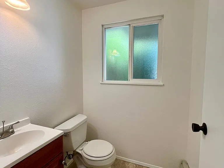 6102 Glen Mary Ln SE — Photo 11