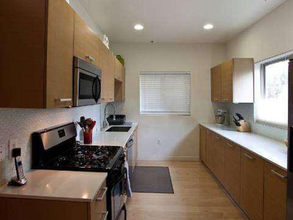 3rd image of 5016 Bakman Ave #108