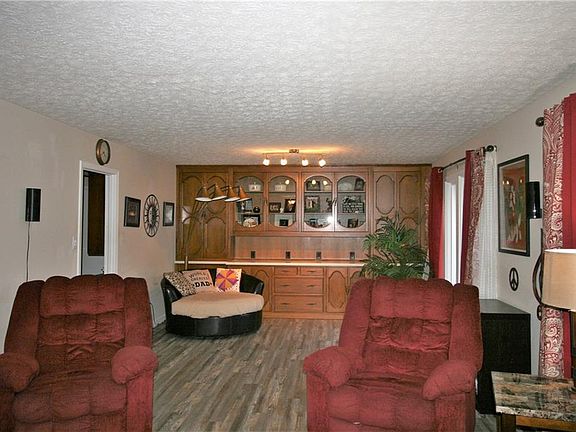 5th image of 5110 Thornhill Ln