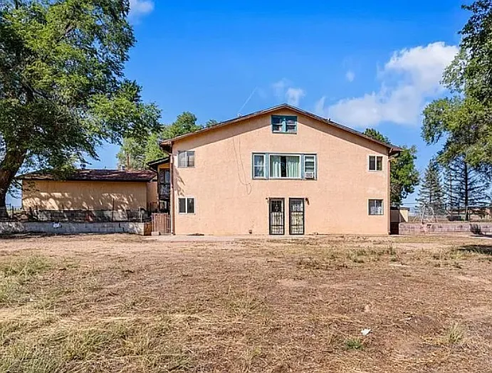 1404 Martin Ln #C — Photo 1