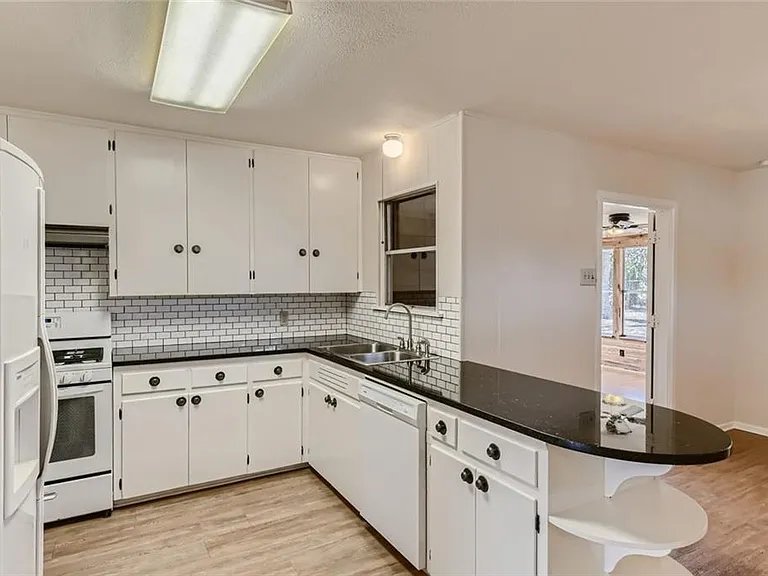 1950's kitchen charm