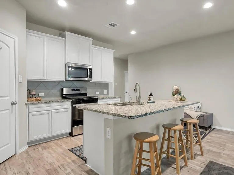 2290 Strong Horse Dr — Photo 5