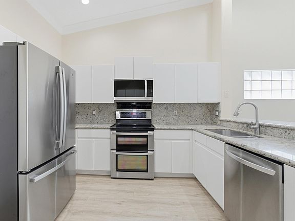 3rd image of 9734 Harbour Lake Circle