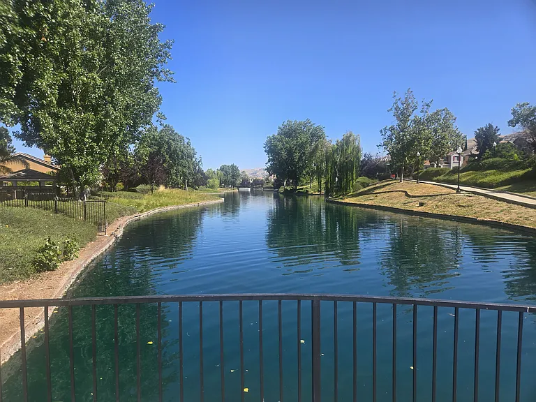 3292 Chateau Du Lac — Photo 36