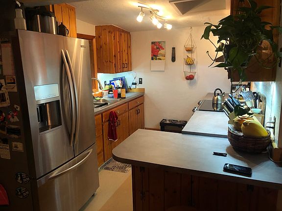 2nd image of 27 Circle Dr