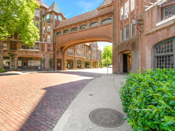 10 Station Square image 1 of 18