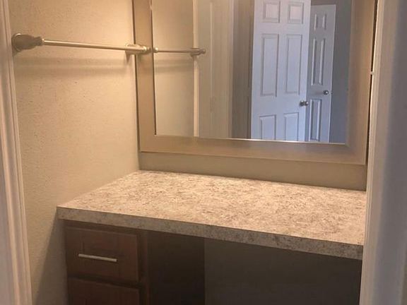 3rd image of 15311 Knox Ave #1W