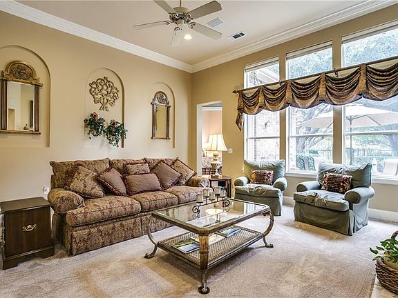 4th image of 3040 Greenhill Dr