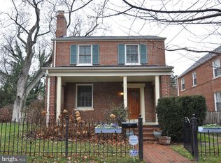 5124 44th St NW, Washington, DC 20016
