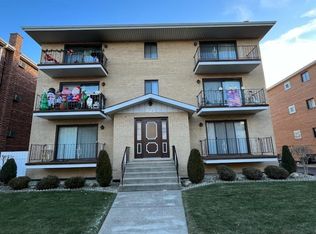 5719 106th St #3W, Chicago Ridge, IL 60415