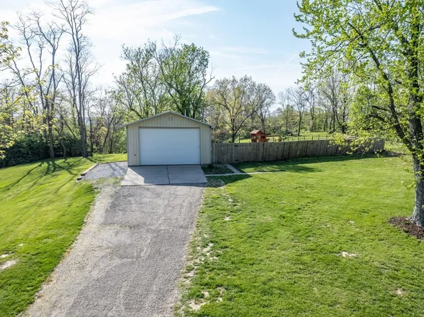 9215 West Rd, Cleves, OH 45002