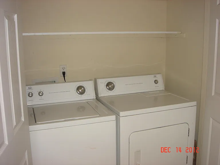 150 N Wind Ridge Ln #D — Photo 6
