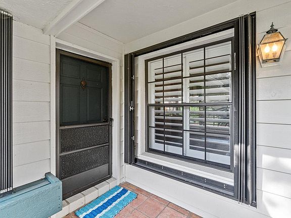 5th image of 11399 Twelve Oaks Way