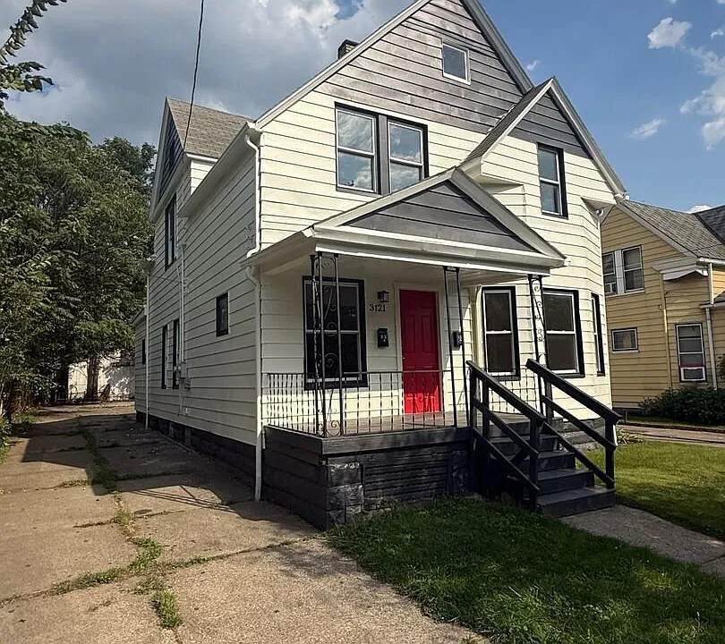 3721 E 50th St #UPSTAIRS
