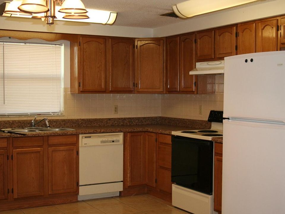 2nd image of 9306 Alice Ln