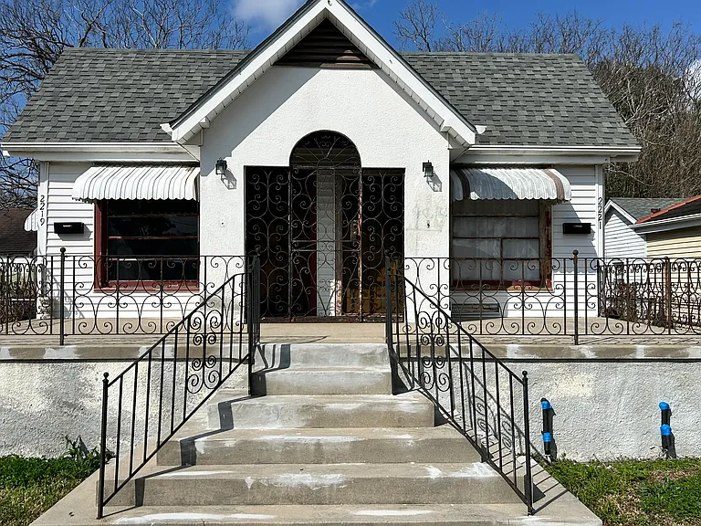 2221 Saint Denis St — Photo 14