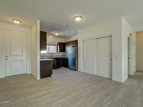 5th image of 2286 College Dr
