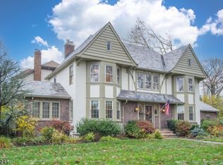 572 Ridgewood Avenue Glen Rdg, Glen Ridge, NJ 07028