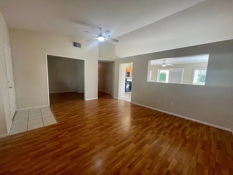 79220 Laurie Ct — Photo 2