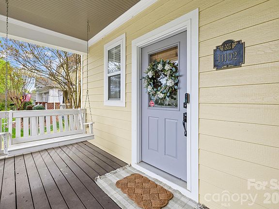 3rd image of 11102 Harbert Rd