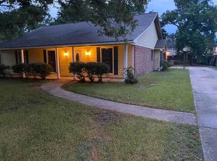 922 Barkley Dr, Baton Rouge, LA 70810