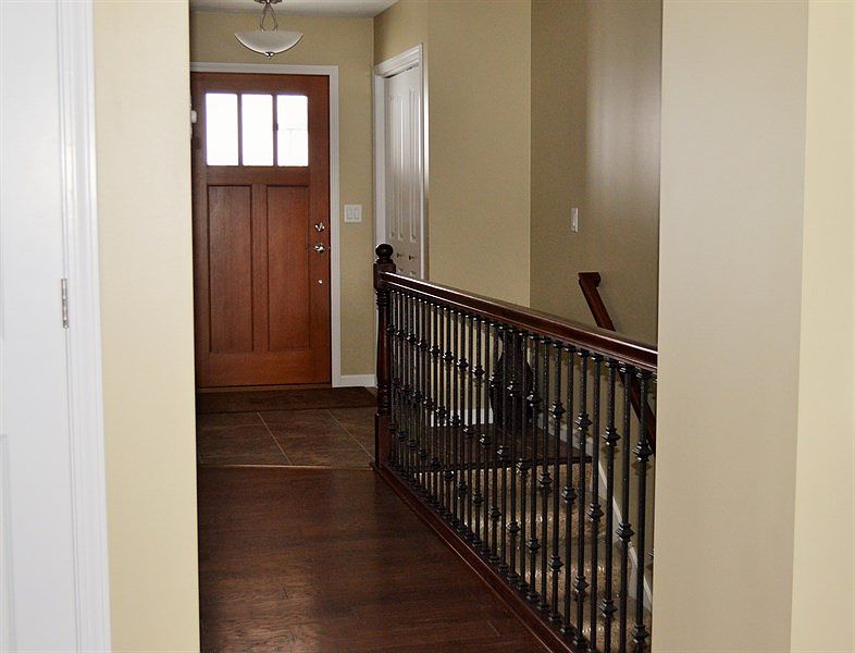 2nd image of 526 Brookstone Cir
