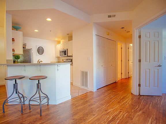 5th image of 2016 Newport Way NW
