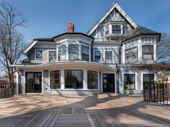 232 Kent St, Brookline, MA 02446